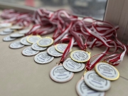 Medale uczniów naszej szkoły w zawodach powiatowych w pływaniu 29.11.202